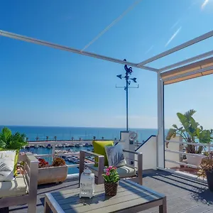 the-moonlight-sea-view-by-hello-homes-sitges.catalonia-hotels.com/