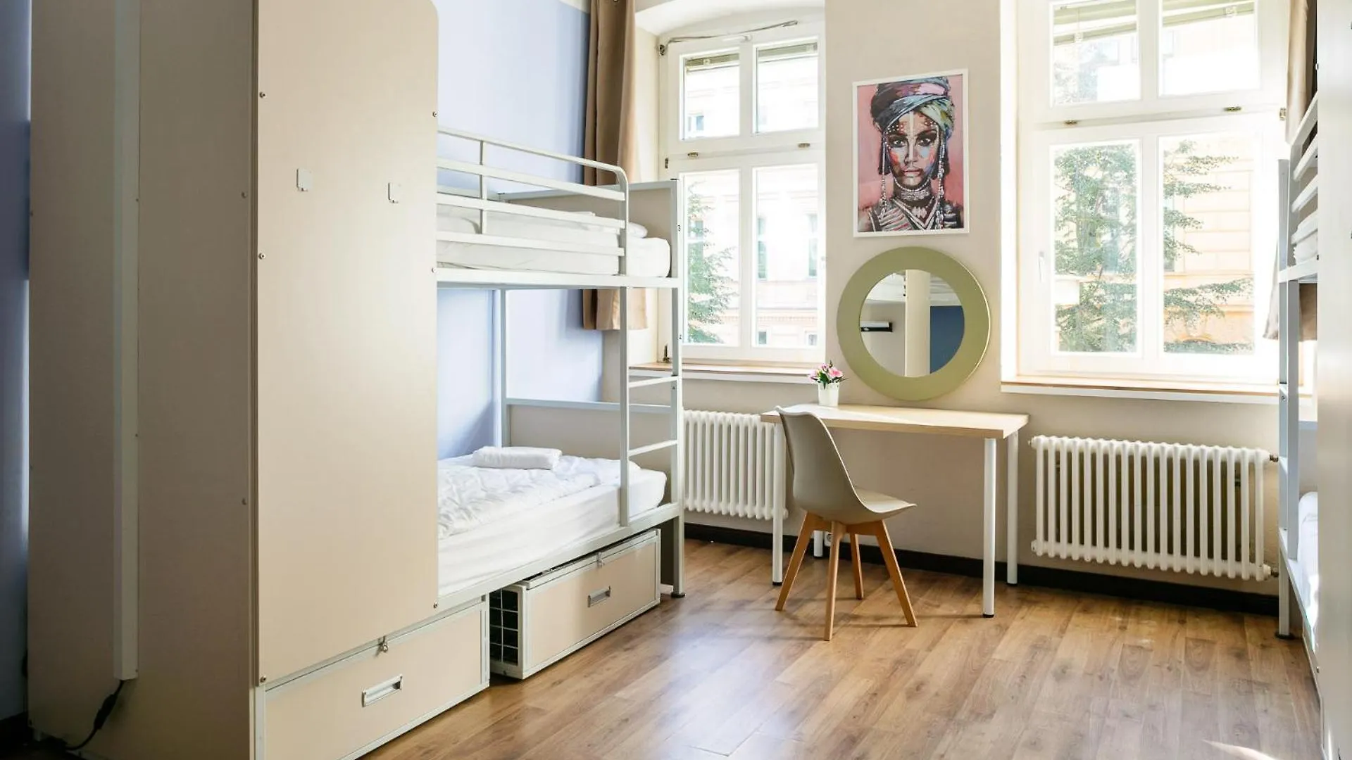 Eastseven Berlin Hostel