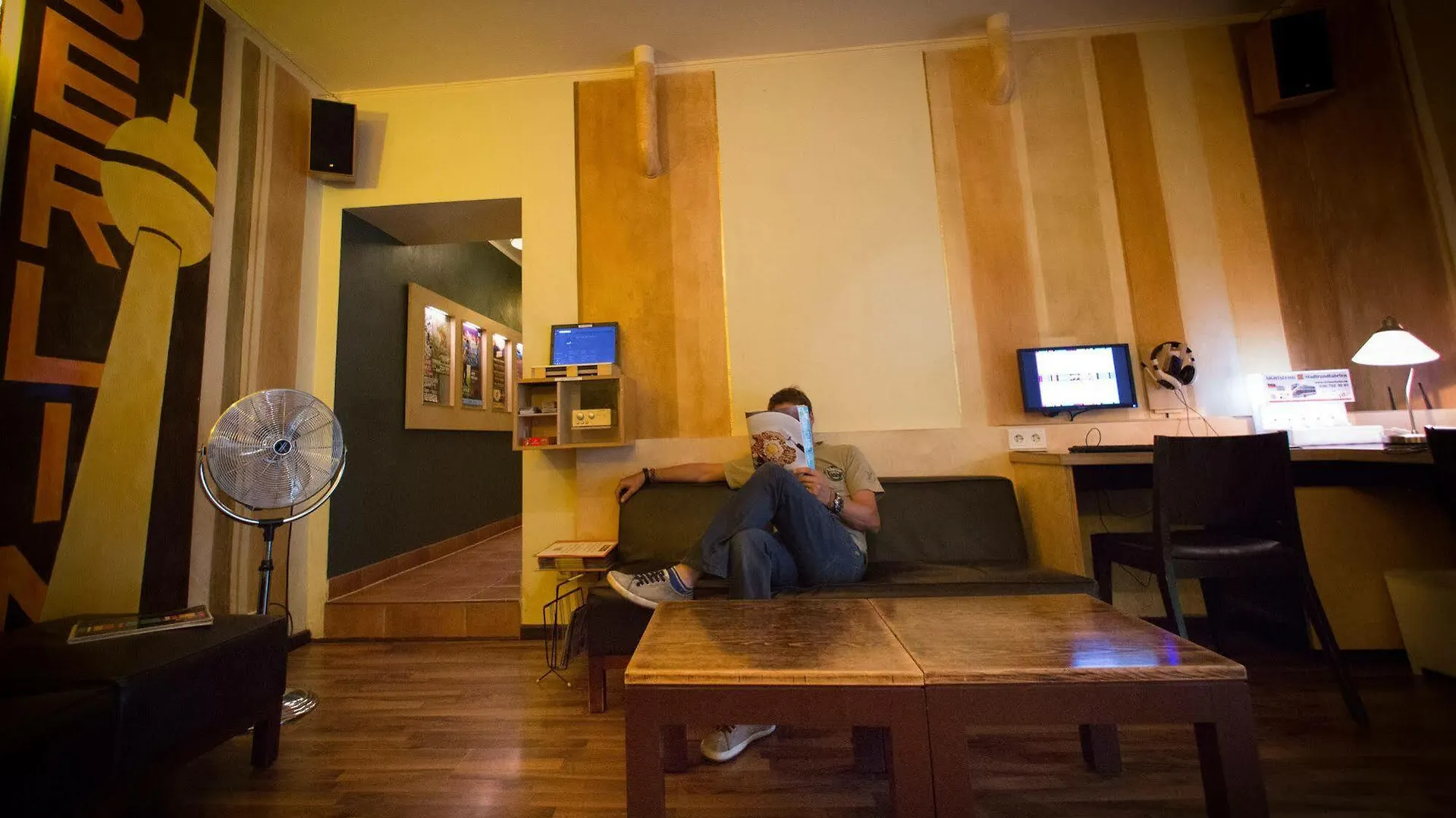 Eastseven Berlin Hostel